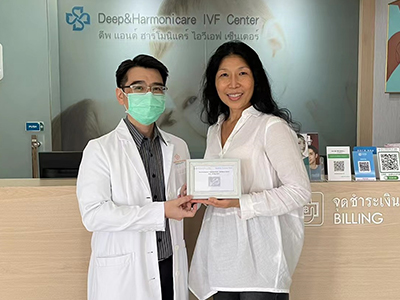 52歲高齡成功得子，泰國(guó)第三代試管多虧了這個(gè)移植方案！