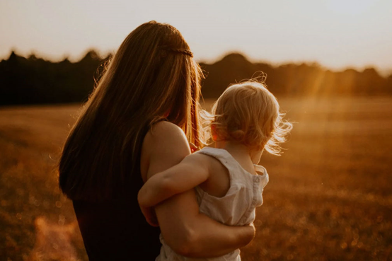 為什么做試管嬰兒會(huì)出現(xiàn)宮外孕的情況？