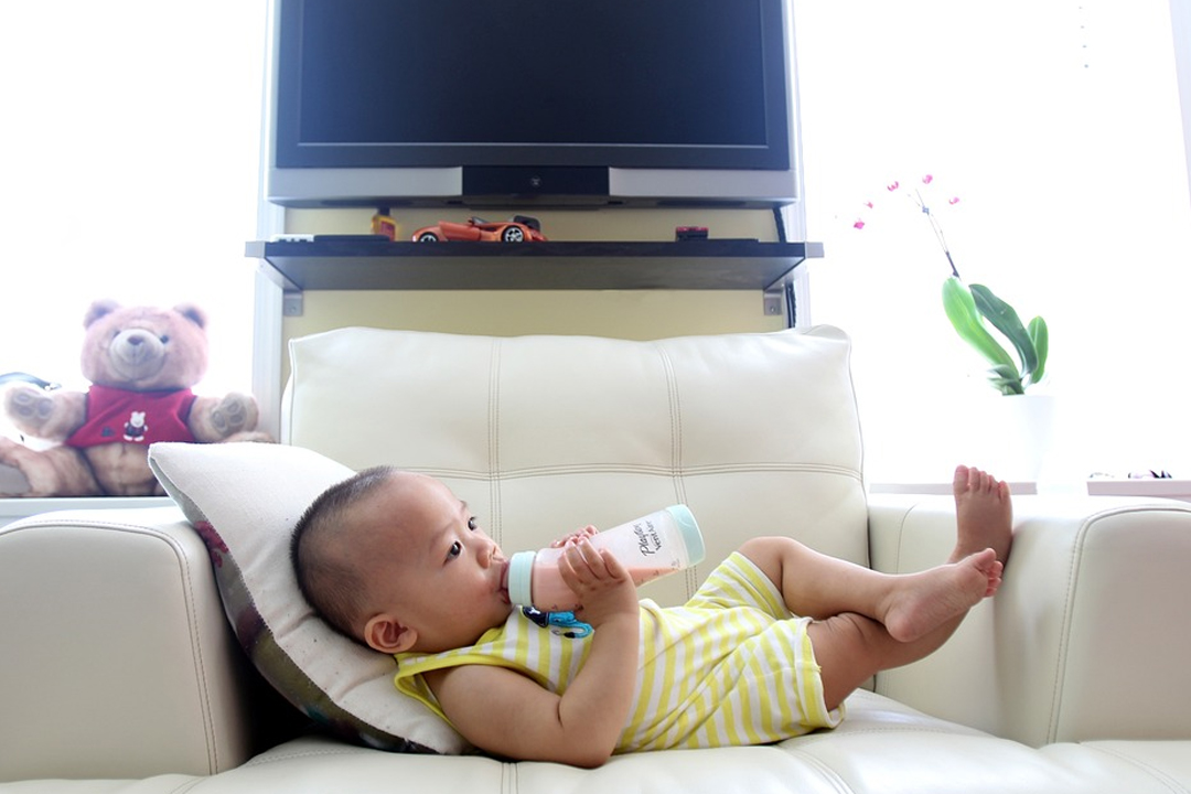 喝奶的寶寶 喝奶的寶寶