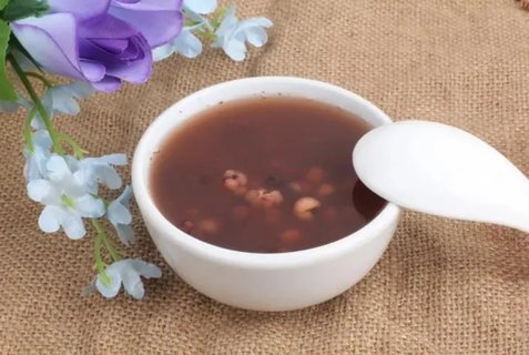 紅豆薏米水可以天天喝嗎？紅豆薏米水的功效與作用