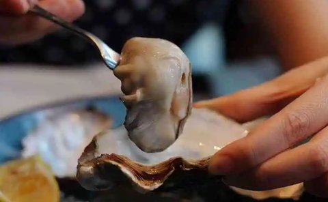 女人吃生蠔有反應(yīng)嗎？女人吃生蠔的功效與禁忌