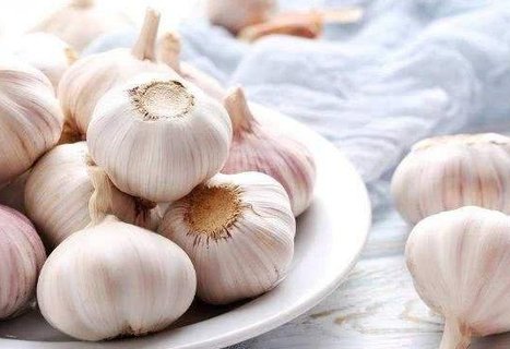 大蒜辣手很疼怎么緩解？大蒜辣手最有效的方法