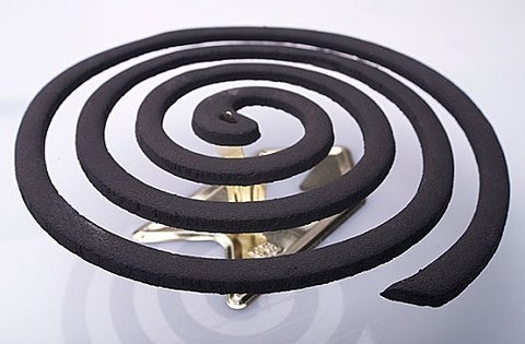 開空調(diào)點蚊香會怎么樣？開空調(diào)點蚊香的危害