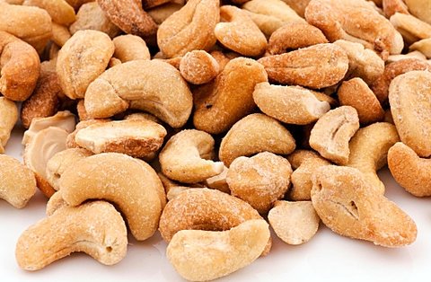 腰果吃多了會(huì)怎么樣？腰果吃多了的好處和壞處