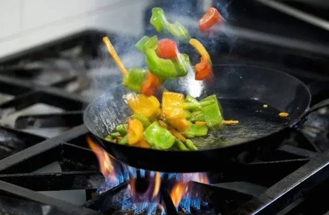 為什么中國人對炒菜情有獨鐘？探索中國烹飪文化