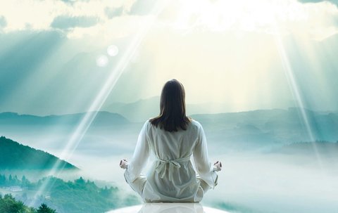 月經(jīng)發(fā)黑有血塊是怎么回事？大姨媽有黑色血塊正常嗎？