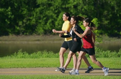 快走和慢跑哪個效果好？快走和慢跑的減肥效果區(qū)別