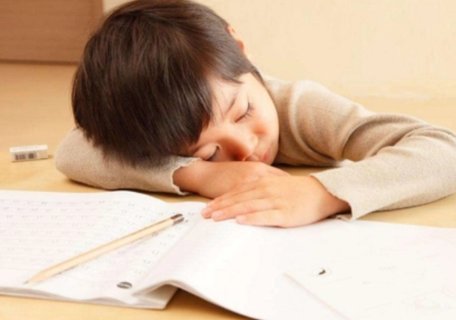 天生睡眠少的孩子智商高嗎？探究睡眠與智力的聯(lián)系