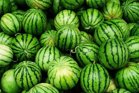 哪些食物不能和西瓜一起吃？不建議和西瓜一起吃的食物