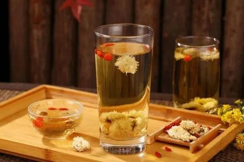 菊花泡茶搭配什么最好？菊花泡茶的最佳8種搭配