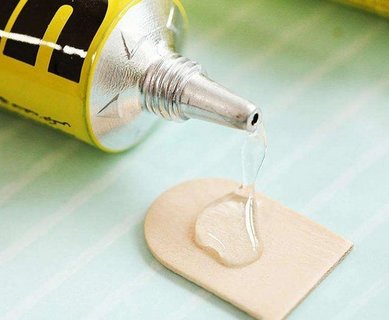 萬能膠用什么可以快速去除？萬能膠去除最快方法