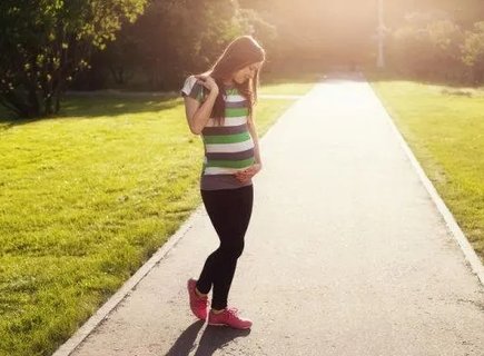 備孕每天走路半小時(shí)可以嗎？女性備孕每天快走30分鐘好處