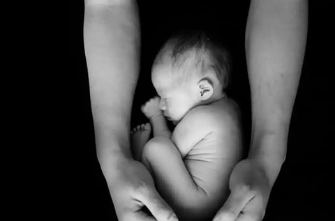 新生兒一個月長幾斤正常？新生兒體重增長指南